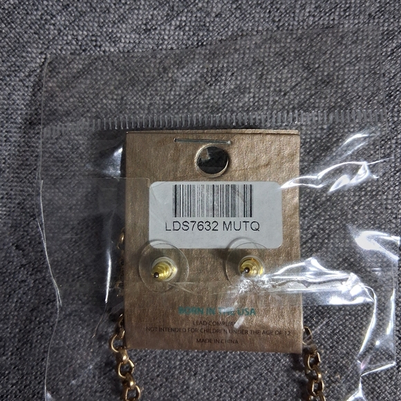 MIA inspirations By Kim Min Sun Boho Pendant And Stud Earring Set Faux Turquoise - Picture 4 of 5